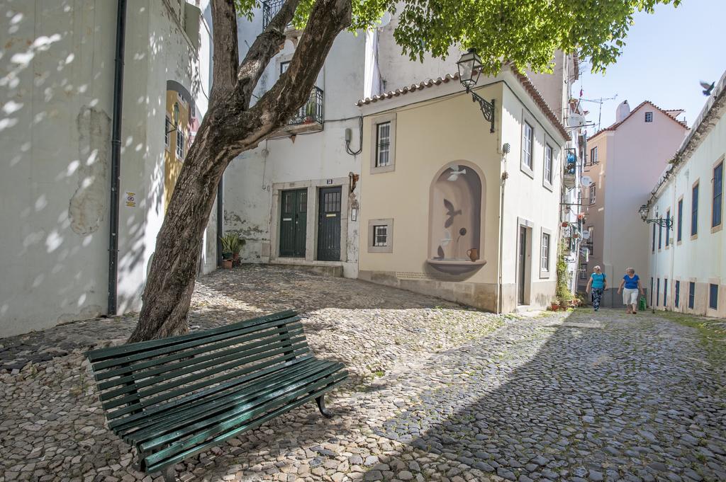 Stay Local In Alfama! Deolinda Central Home, Amazing View リスボン エクステリア 写真